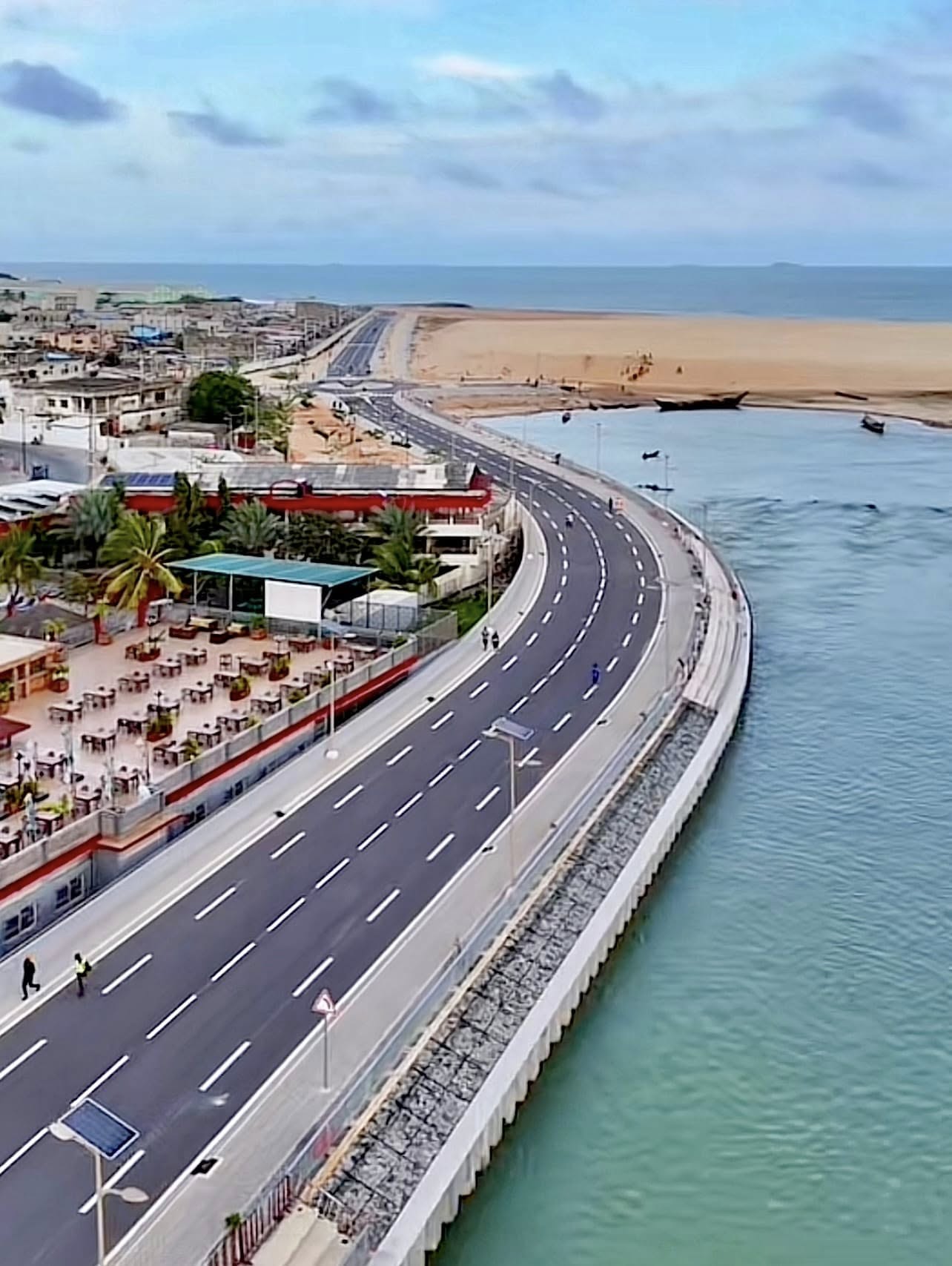La corniche Est